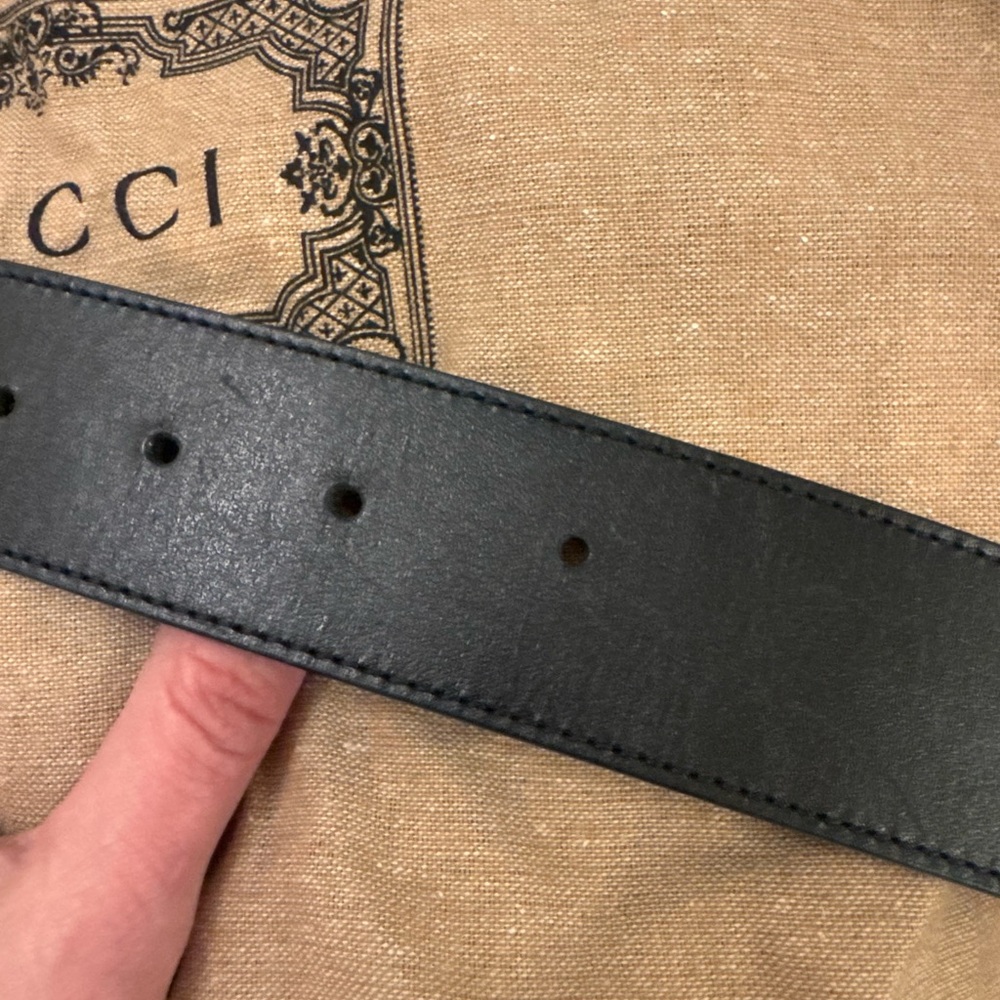 Gucci Black Belt with Gold GG Buckle- fits a size 26/27 waist - Picture 9 of 13